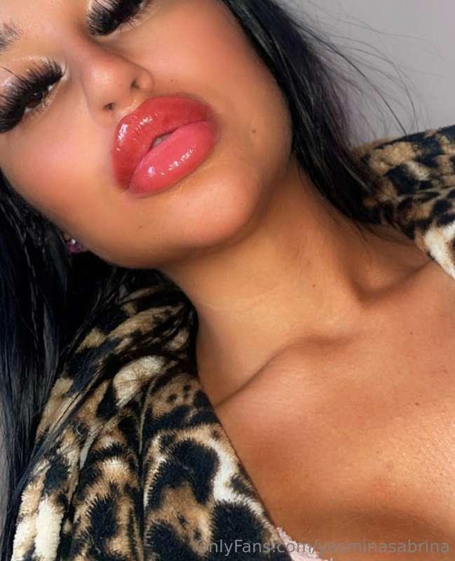 Imagine sloppy toppy from these juicy 👄👅

It seems I have al..