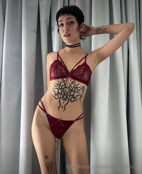 feeling kinda dangerous in this one 😈💋