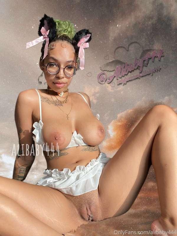 ur favorite baby is back with 7 ethreal kitty titty and puss..