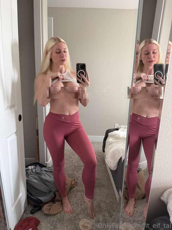 Double titties 😍😍