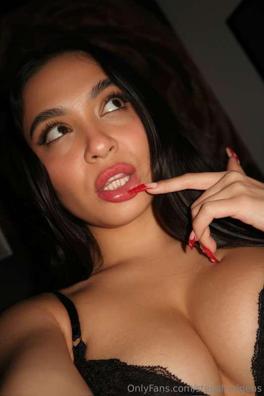 thinking ab dick pics & how badly i want one from u rn ;)
