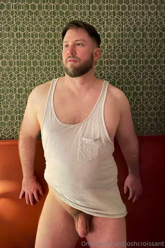 This tank top used to be loose - some time ago 👀