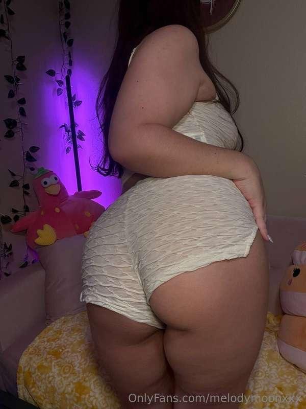 Been bad today... care to punish this ass? 😇👉🍑