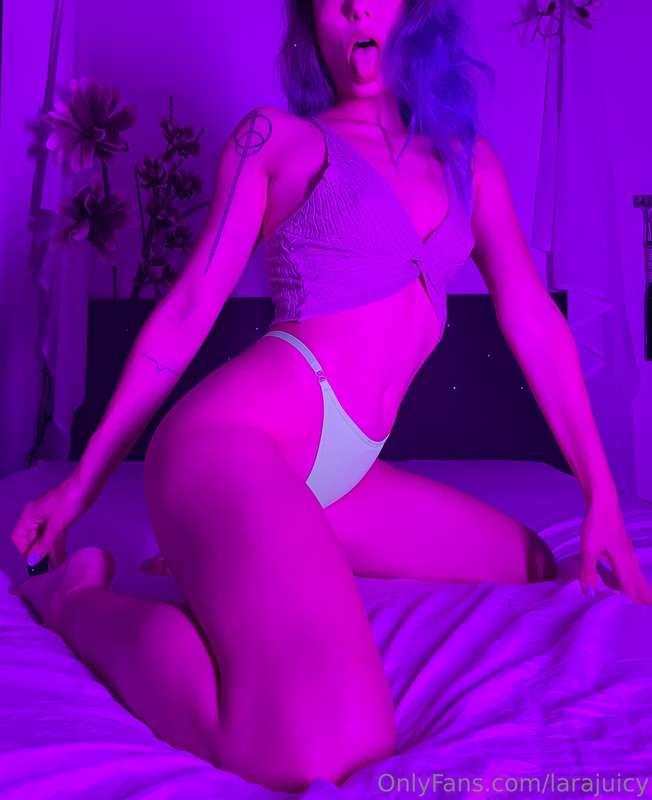 Bathed in pink, dripping in sass 💦😉