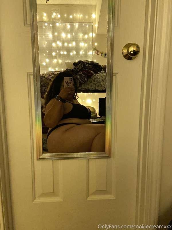 I think black looks great on me 🤤