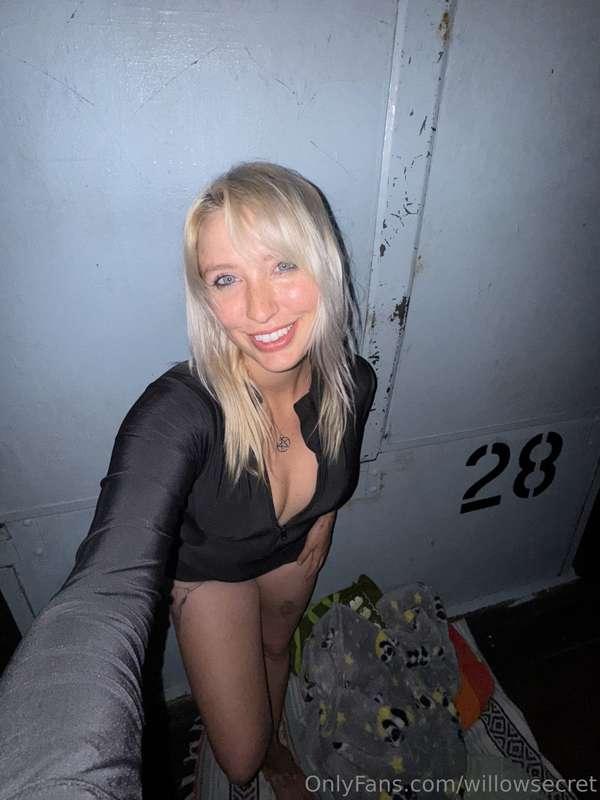 Feeling a little cheeky… maybe it’s the outfit, maybe it’s t..