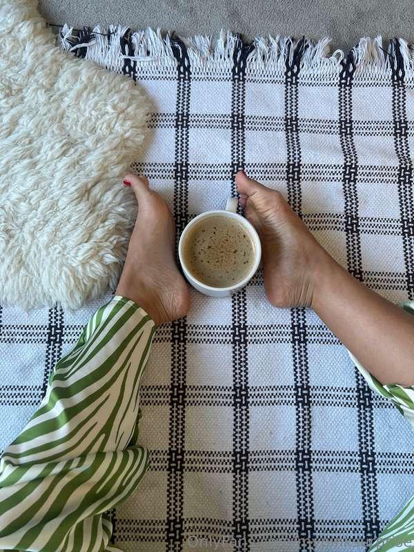 How do you like to enjoy your sunday morning coffee?  hehe k..