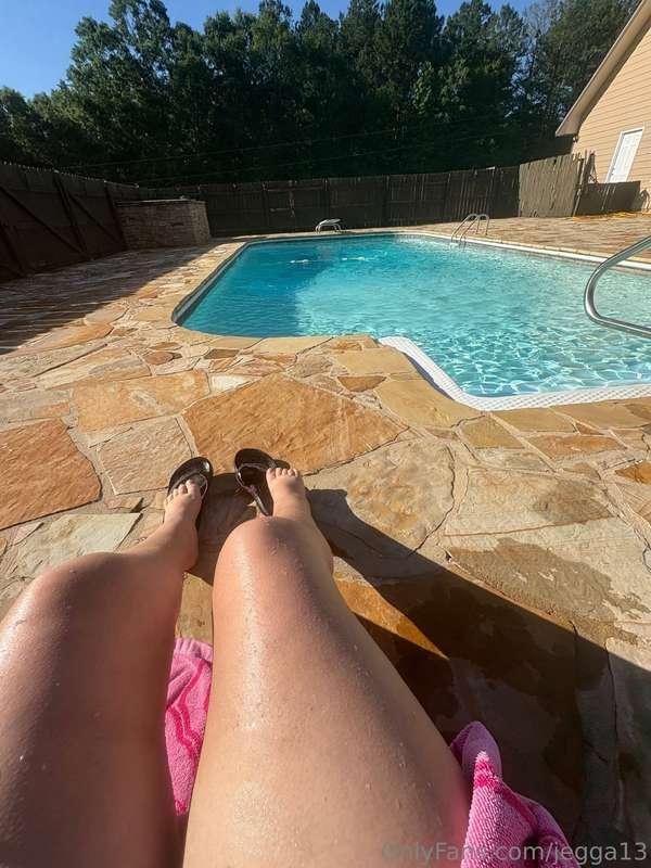 Legs for days 😚❤️🥵
