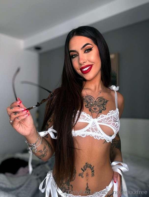 Would you dare fuck me if you saw me like this in the kitche..
