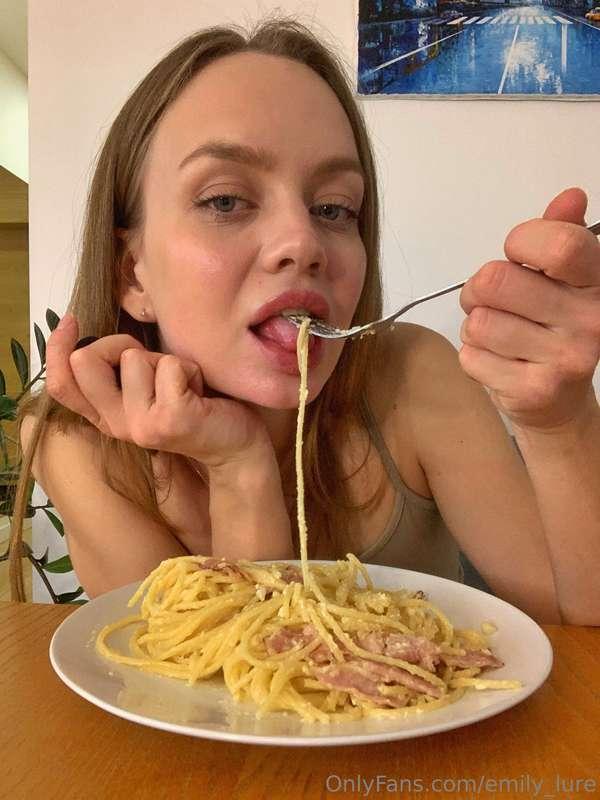 A good day with a delicious Carbonara🍝❤️A little show you my..