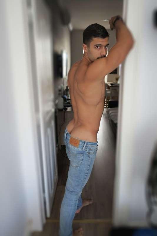 Valentines Day almost here....what r you thinking? are you a..