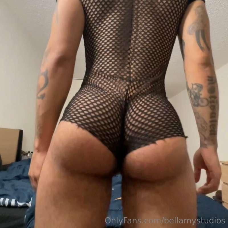 @ronbellamy 🍑🍑🍑🍑🍑