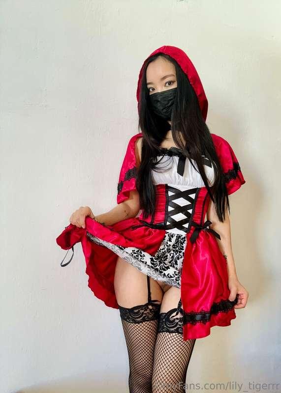 The real happy ending of the „red riding hood“ would be some..