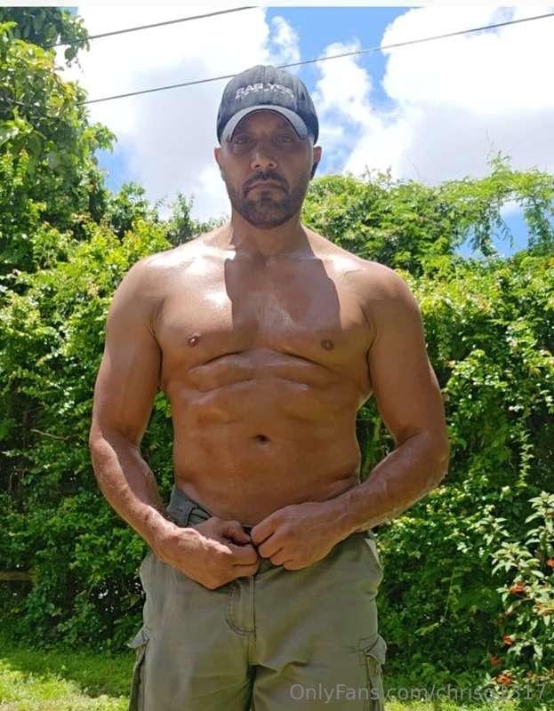 After a lite jog outside I go inside and get deep inside one..