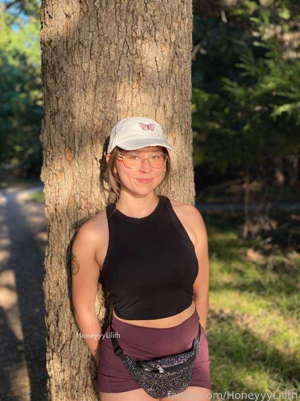 POV we go on a hike together 🌿


#fyp #cute #petite #natural #boobs #piercednipples #brunette #outdoor #glasses #honeyyylilith #armpit #ass 