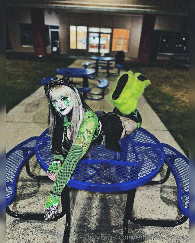 Cum watch me squirt for only $5 tonight only😈💚 @emmamaybyte