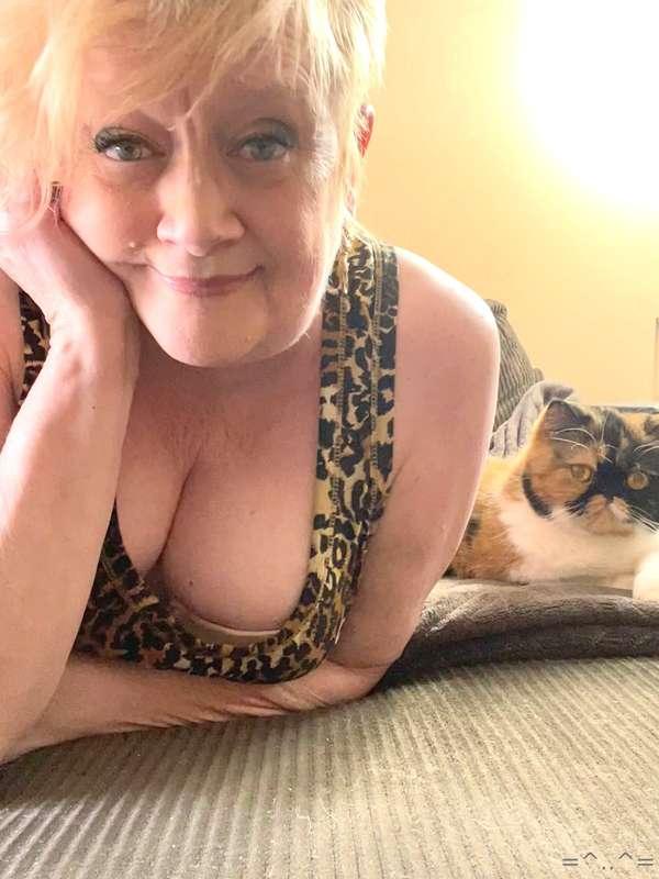 mature4boytoy image #1