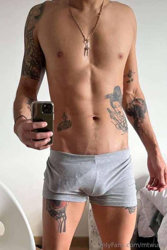 Currently thinking about fucking a tight ass 🔥