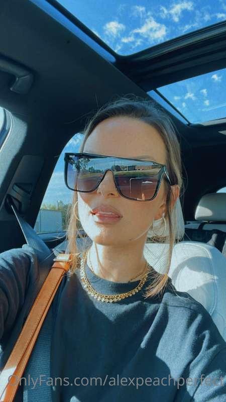 It’s an errands kind of day 😈 what are y’all up to?