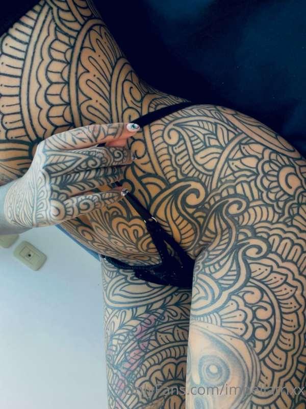 I’m so in love with my new body 🖤
Help me to reach my dream,..