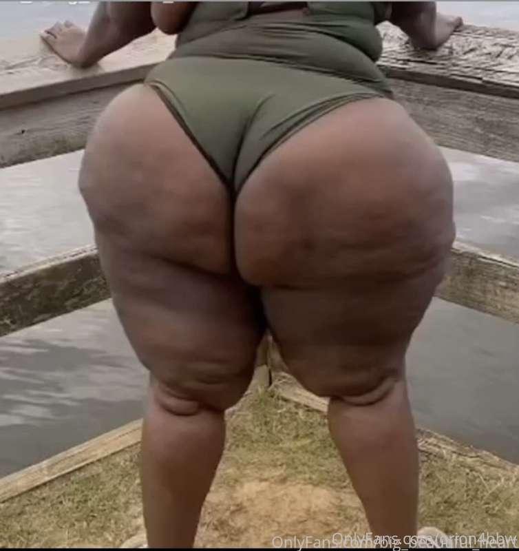 Check out @big_beautiful_heart 
Onlyfans.com/big_beautiful_h..