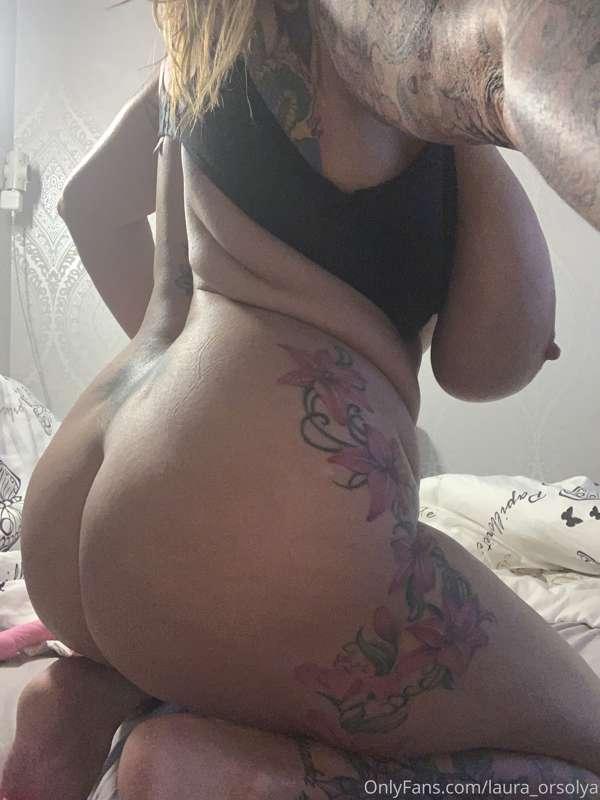 Morning boobs&ass😋