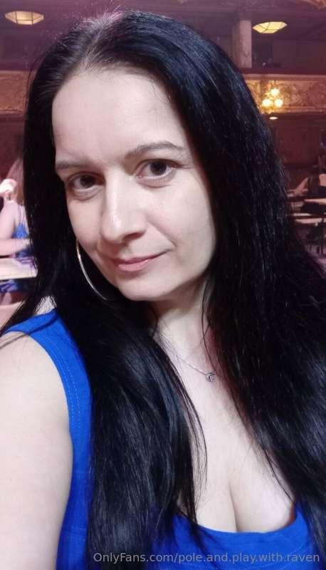 Night out selfies. What happens on a night out stays on a ni..