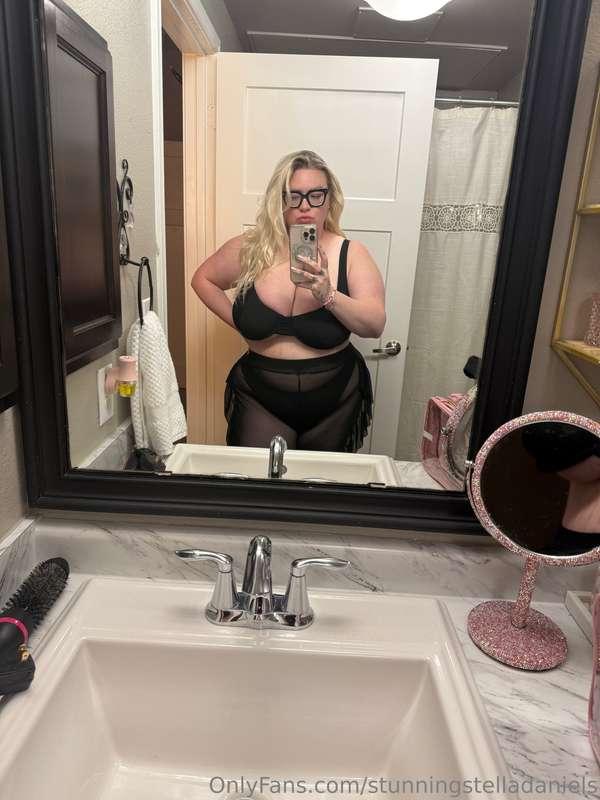 Did someone say SWIMSUIT season?! Tell me…what would you do ..