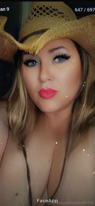 Like this look baby. My holiday next week I'm so excited xx