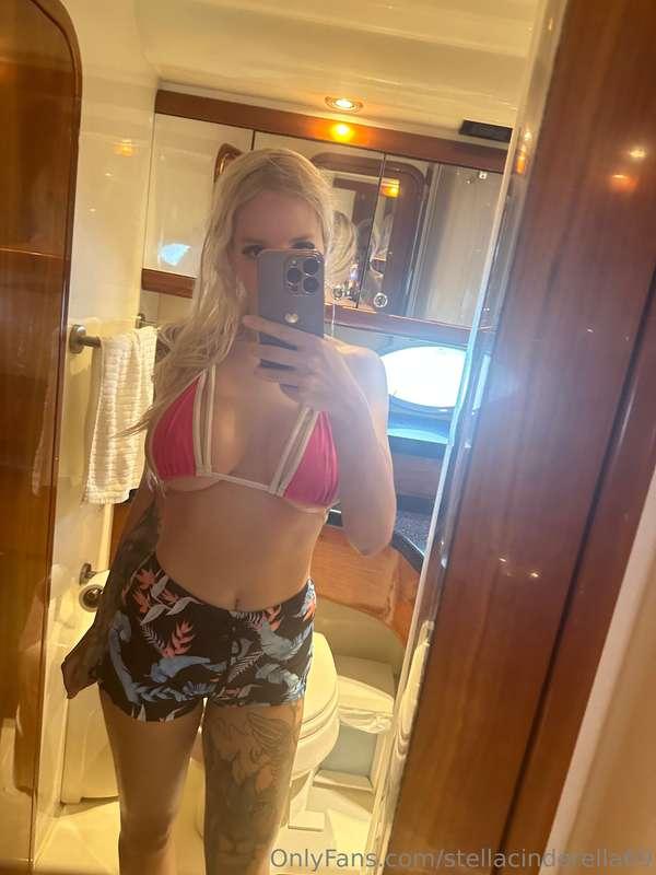 Horny ass and tits at the Yacht 🛥️ bathroom🫧🛁