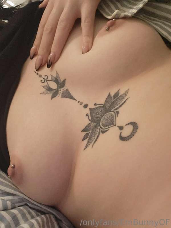 A boob kind of night 🐰💋💕