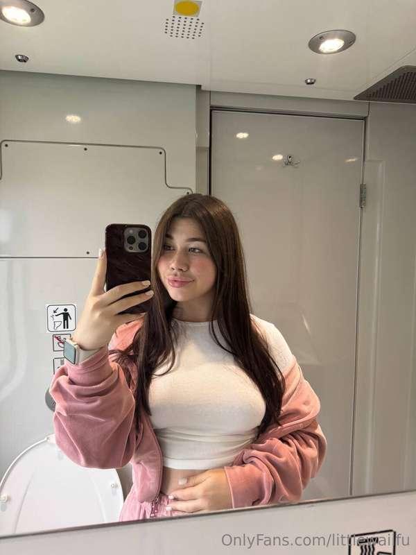 With every like, I want to show you more...💋🥰