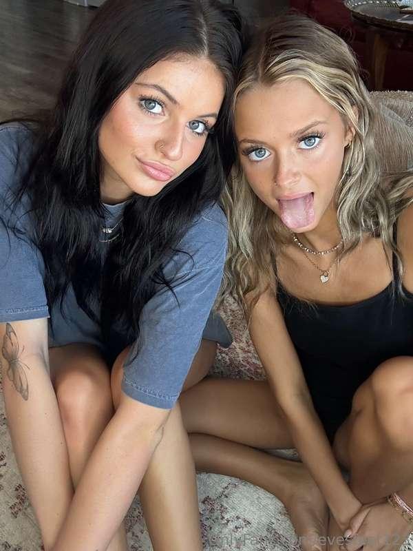 We like to tease yall 🥰🥰😙😙 do you want more!? 