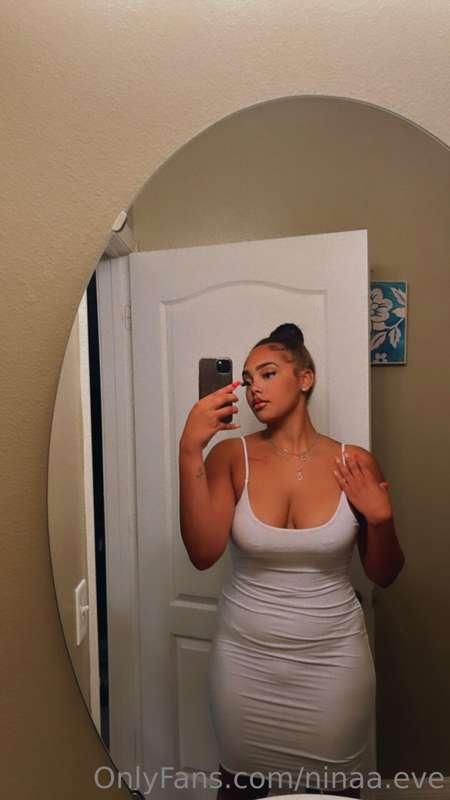 Devil in a tight dress😈