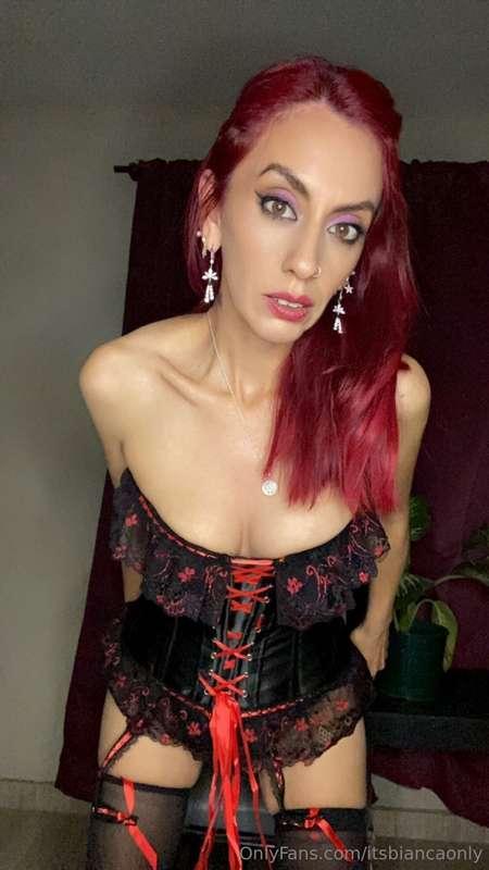 all dressed up for you 😘💋