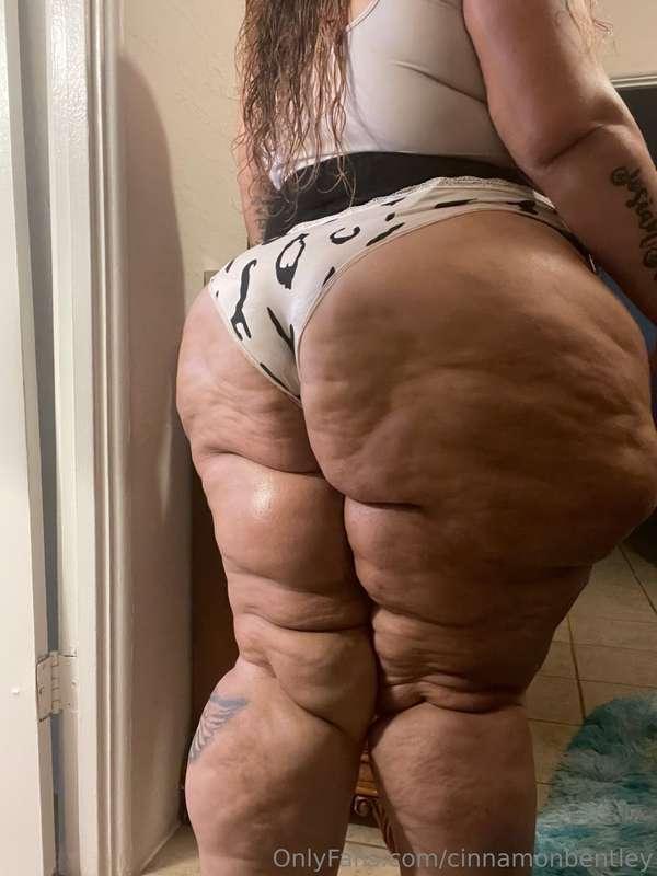 daddy come watch me cum on live right now 👉🏽👉🏽 http://onlyfa..