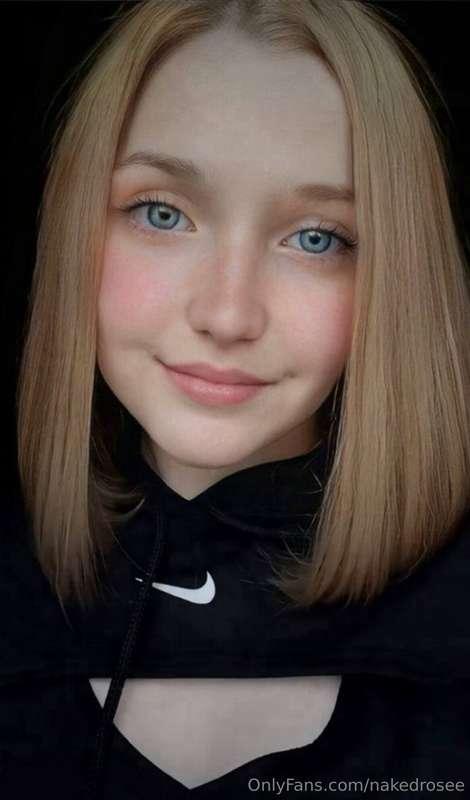Let me distract you👉 @dashenka2006ua 💋
Cute girl @dashenka20..