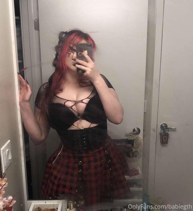 Full body fishnet suit 😳