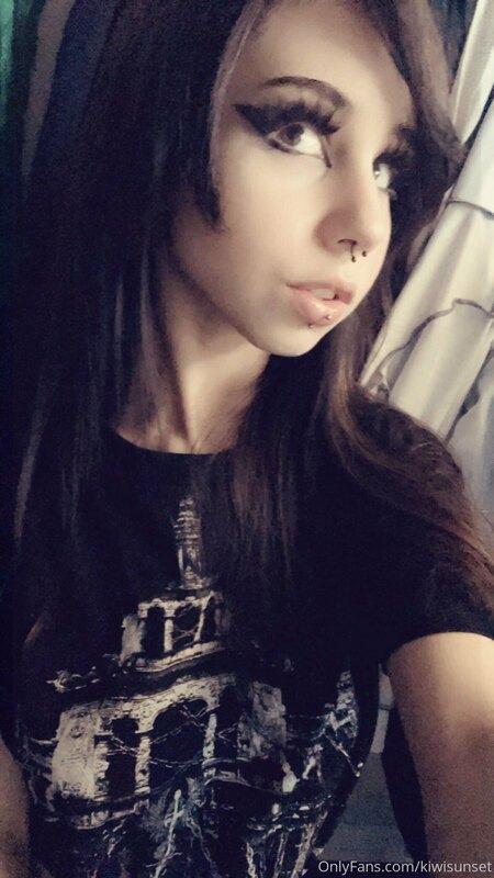 I hope you guys don’t mind me posting selfies on here. Let m..