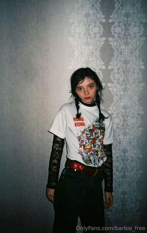 Do you like me more as blonde or brunette? 