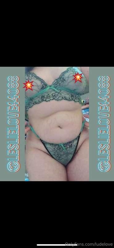 🔥 @leslielove44088 🔥

Hey daddy, this is my bestie  @lesliel..