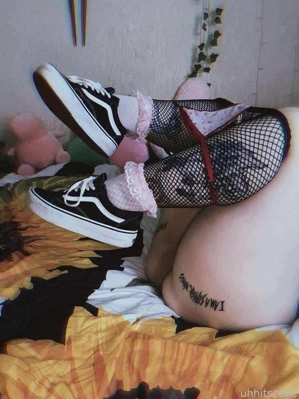 uhhitscake image #2