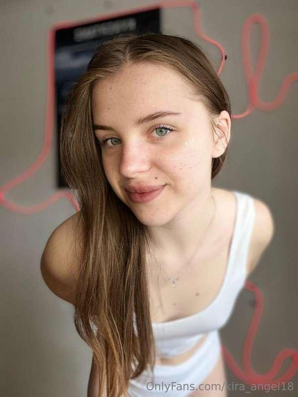💖 Free subscription today only 💖 Cutie @jenny_ro loves getti..