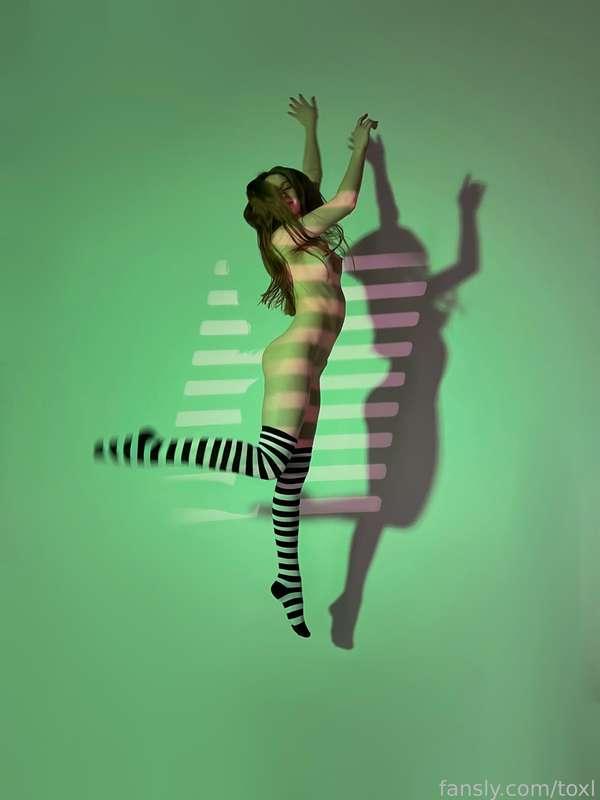 toxl image #1