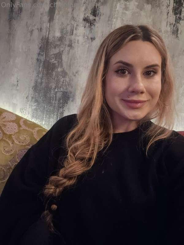 Getting sushi 🍣 no one knows I'm wearing a butt plug.