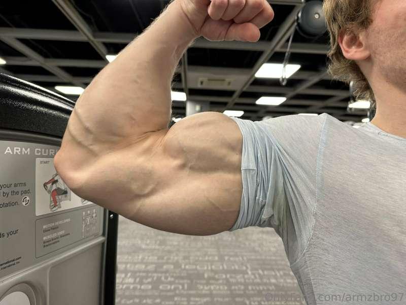 armzbro97 image #1