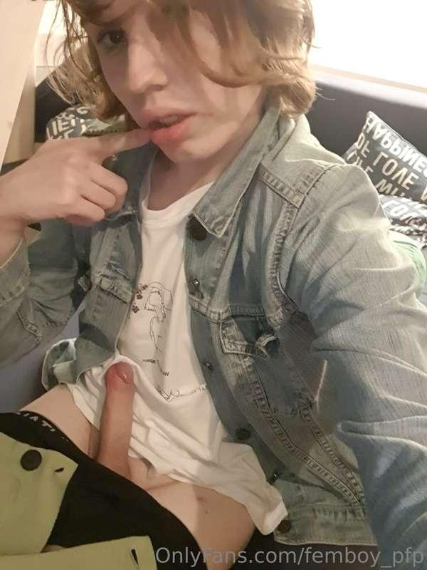 femboy_pfp image #3