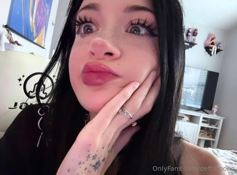 going live on my twitch @ deftmoons at 7:35pm EST tonight!! ..