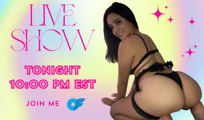 Cum with me and let's star the fun baby! TONIGHT AT 10:00 PM..
