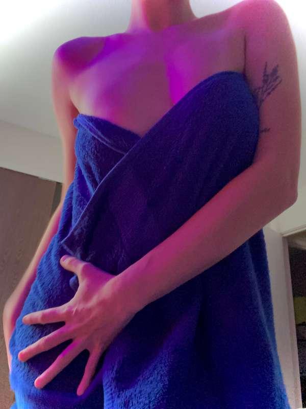 should i drop the towel? 👀